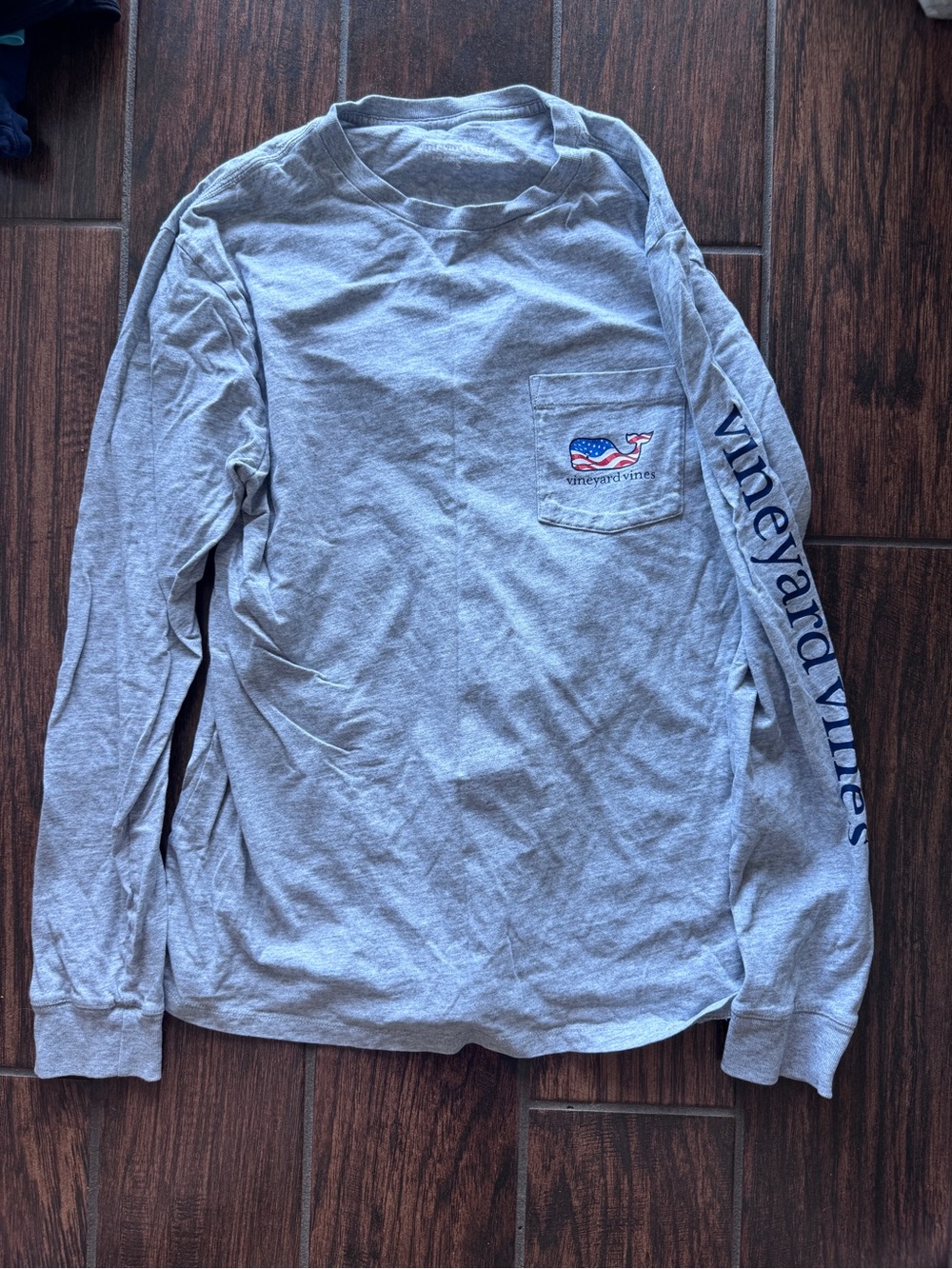 Vineyard Vines Light Gray Long Sleeve Pocket Tee with Whale Logo